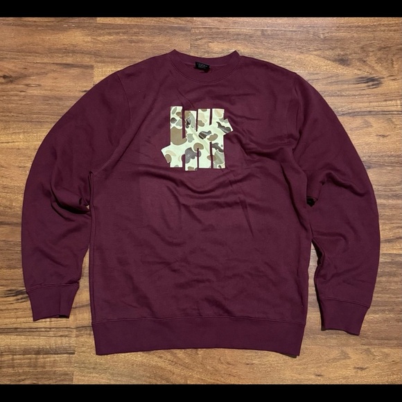 Undefeated White Logo Red/Burgundy Sweatshirt Sweater Size XXL 2XL - Picture 1 of 3